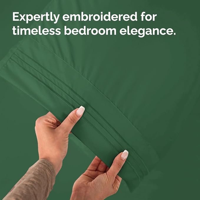 Queen Pillow Cases Set of 4 - Ultra Soft Hotel Quality Pillowcase Covers - Comfy, Cozy & Wrinkle Free - Shrinkage and Fade Resistant - Machine Washable Pillow Protectors - 4 Piece Set - Emerald Green