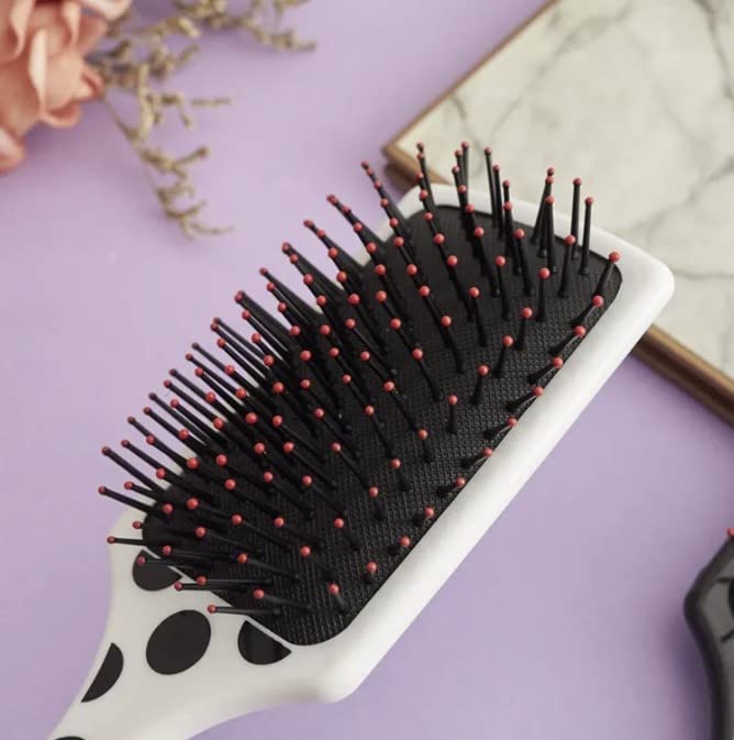 The Cheetah Pro Detangler Brush by BeaverStrong, Large Size TPR Hair Brush with Air Cushion, Nylon Ball Tips and Easy Grip (Black)