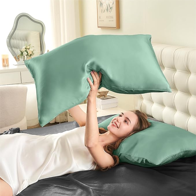 INFIIXSO Silk Pillow Cases 2 Pack Standard Size, Ultra Smooth & Soft Mulberry Silk Pillow Case for Hair and Skin, Breathable Cooling Silk Pillowcase with Hidden Zipper (Mint Green, 20x26 Inches)