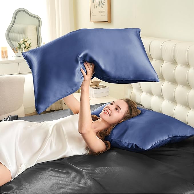 INFIIXSO Mulberry Silk Pillowcase for Hair and Skin, Silk Pillow Cases Standard Size with Hidden Zipper 20x26 Inches, Extraordinary Smooth and Soft Cooling Pillow Cases for Hot Sleepers(Navy, 1 Pack)
