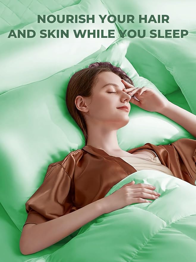 Mulberry Silk Pillowcase for Hair and Skin, SGMSILK 22 Momme Natural Silk Pillow Cases with Zipper, 6A Soft and Smooth Single Sided Pure Silk Pillow Cover (Light Green, Standard 20"x26")