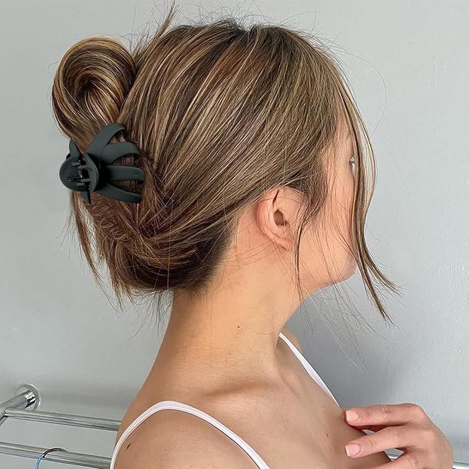 2.8 Inch Medium Octopus Hair Clips for Women, Black Matte Hair Claw Clips for Thin Fine Hair, Strong Hold Non-slip Spider Hairclips Jaw Clip