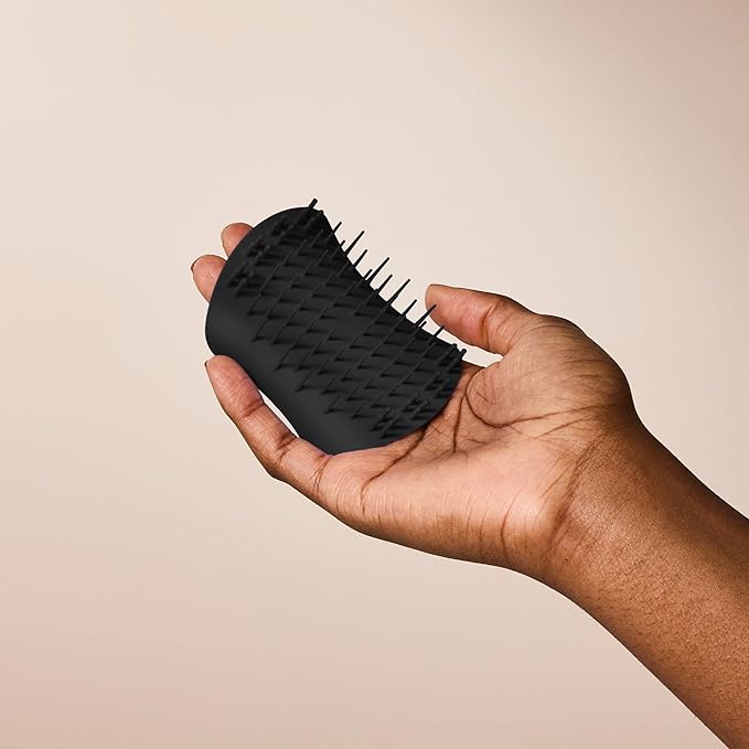Tangle Teezer Scalp & Shampoo Hairbrush, to Exfoliate, Massage, and Cleanse, for All Hair Types, Onyx Black