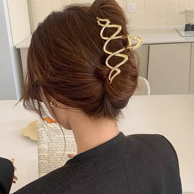 Wave Hair Claw Clip Wavy Metal Hair Clips Large Gold Hair Claws Barrettes Strong Hold Nonslip Hair Jaw Clips for Thin Thick Hair Stylish Hair Accessories for Women Girls