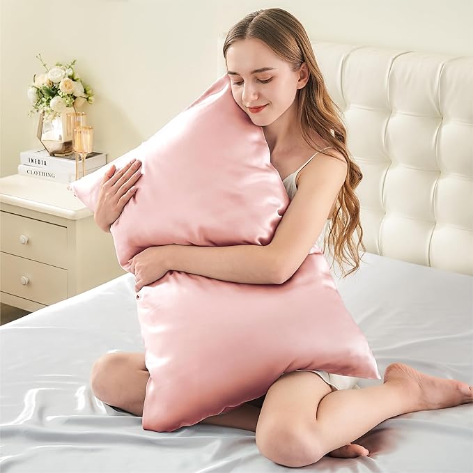 INFIIXSO Mulberry Silk Pillowcase for Hair and Skin, Silk Pillow Cases Standard Size with Hidden Zipper 20x26 Inches, Extraordinary Smooth and Soft Cooling Pillow Cases for Hot Sleepers(Coral, 1 Pack)