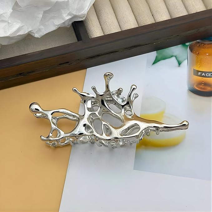 Minimalist Silver/Black Metal Hair Claw, Strong Hold Hollow Hair Clip, Aesthetic Metal Claw Clip for Women, Fashion Hair Accessory (Silver)