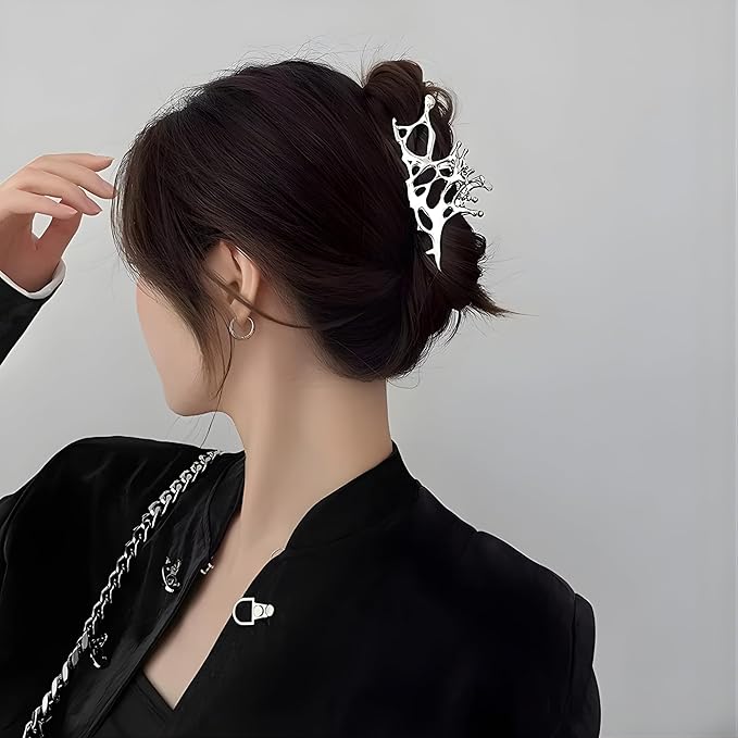 Minimalist Silver/Black Metal Hair Claw, Strong Hold Hollow Hair Clip, Aesthetic Metal Claw Clip for Women, Fashion Hair Accessory (Silver)