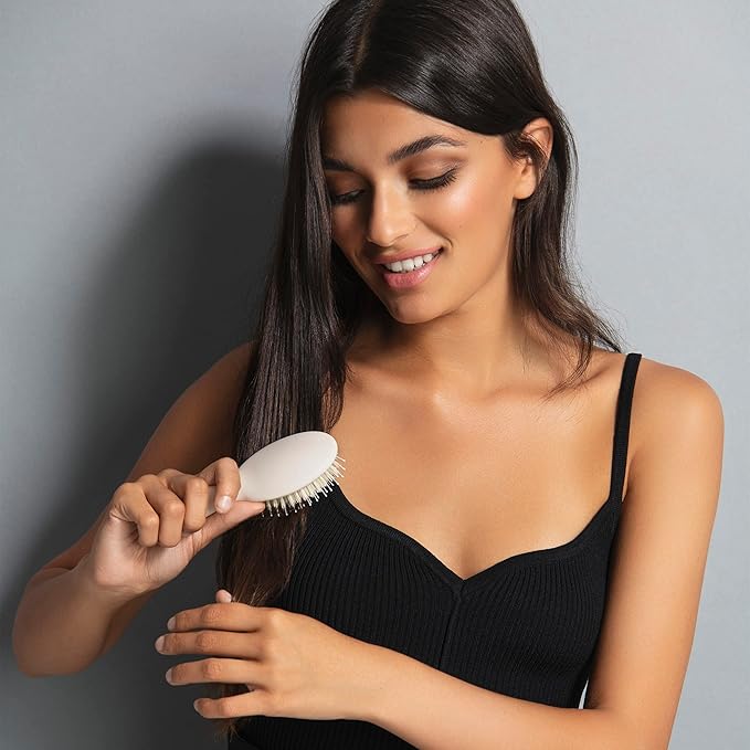 The Hair Edit Mini Finish & Shine Boar Bristle Brush, Travel Size Detangling Hairbrush for Smooth, Shiny Hair, Tames Flyaways, Boosts Shine & Distributes Natural Oils, Ideal for Dry Hair
