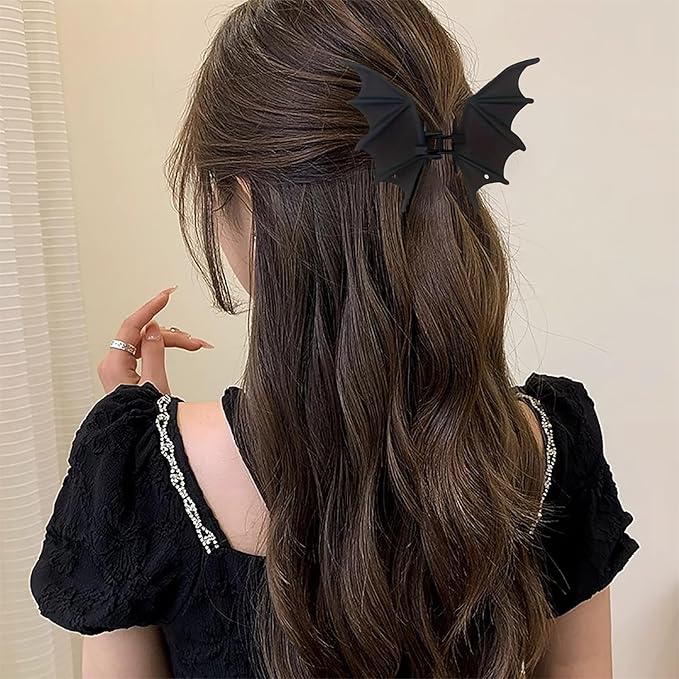 Halloween Bat Hair Clip for Women Gothic Black Bat Wing Metal Claw Clips Goth Accessories Cute Matte Black Barrettes Horror Accessories Halloween Party Favors Supplies Christmas Clips